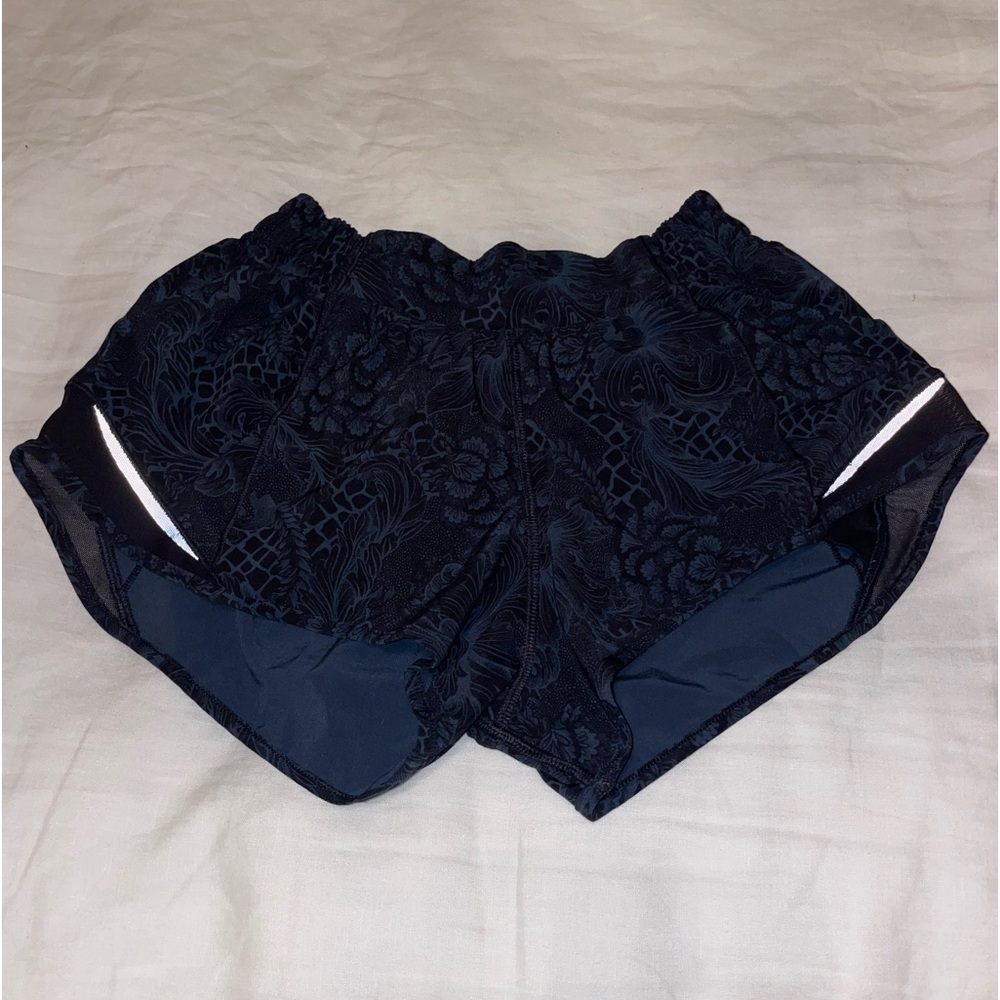 Lululemon Hotty Hot Shorts 2.5” Deep Teal/Navy Floral Print